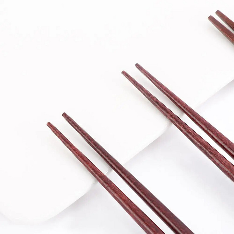 Висококачествени 1/4 чифта кухненски инструменти Дърво за готвене за многократна употреба Японски пръчици за суши Дървени пръчици за хранене Сервии за хранене