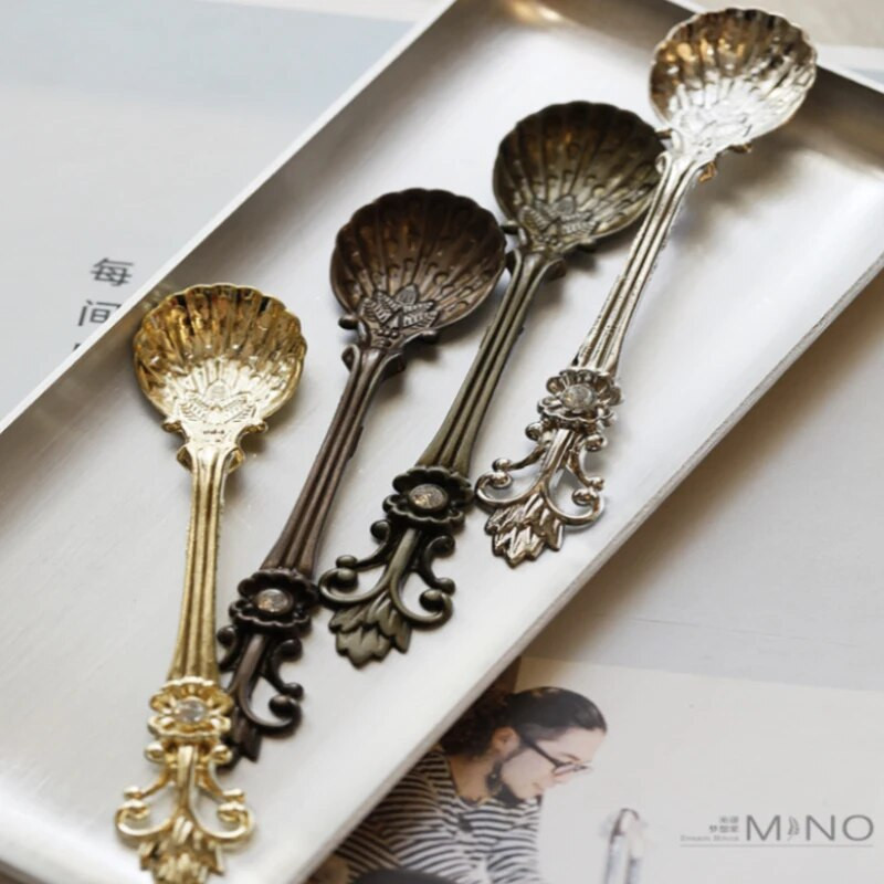 Retro kávétea keverő kanál fagylalt desszert kanál arab stílusú cink ötvözet konyhai vendégkütyük Evőeszközök kanál