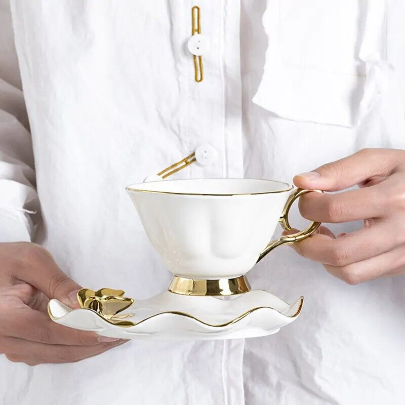 Kohvitass Bone China portselanist kohvikomplekt Põhja-Euroopa stiilis tassid alustasside komplekt liblikakaunistused keraamilised jooginõud