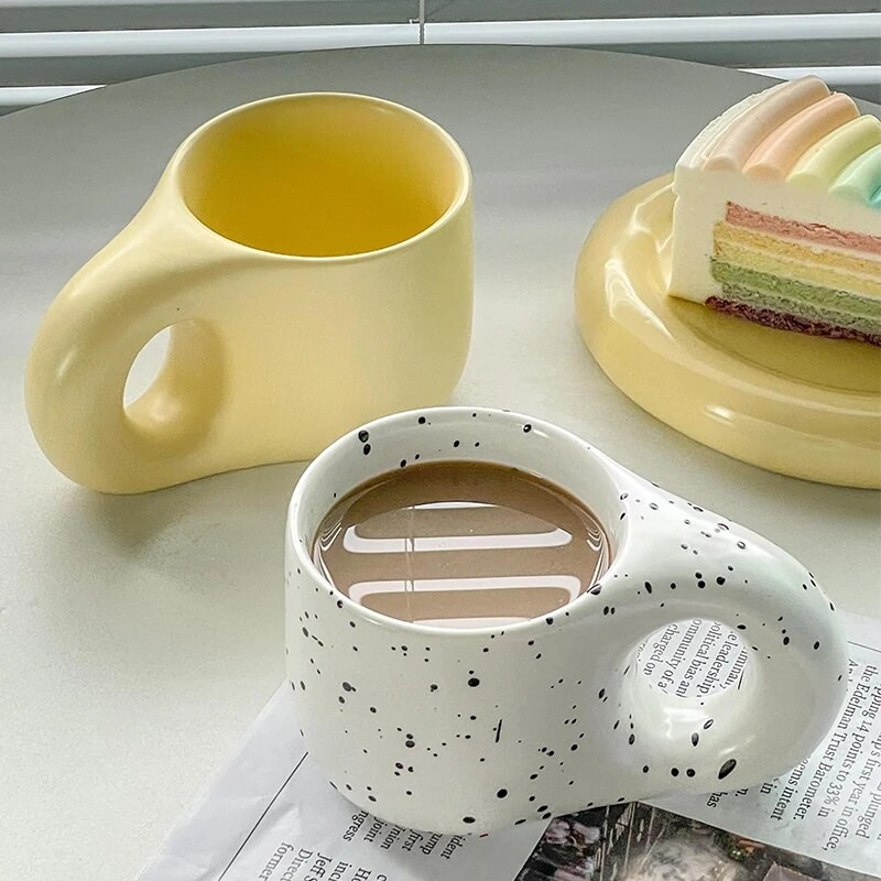 Jauka keramikas krūze tauku krūze pāris kafijas krūze apakštase Savdabīga ūdens krūze ar biezu rokturi keramikas piena krūze maza svētku dāvana