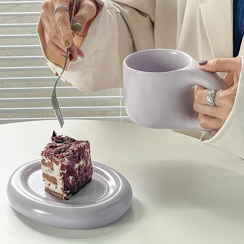 Jauka keramikas krūze tauku krūze pāris kafijas krūze apakštase Savdabīga ūdens krūze ar biezu rokturi keramikas piena krūze maza svētku dāvana