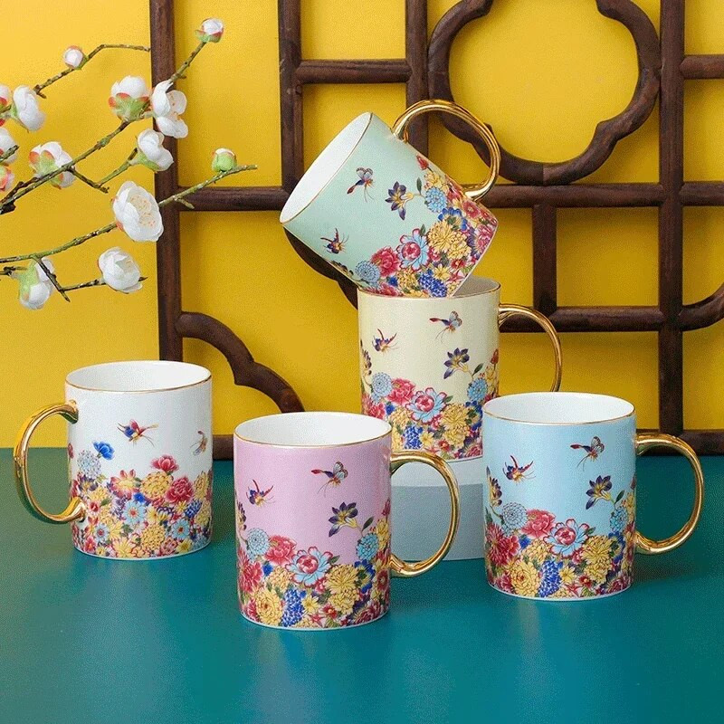 Kiniškas dažytas kaulas Kinijos kavos puodelio lėkštės rinkinys emaliuotas popietės arbatos puodelis su lėkštės šaukštu prabangus keramikinis puodelis vakarėliui