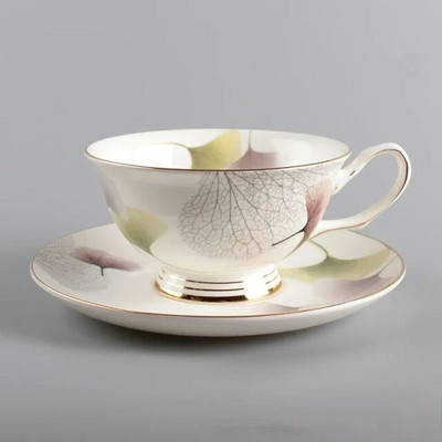 Луксозна чаша за кафе от костен порцелан с лъжичка за чинийка Чаша за чай от британски порцелан, рисувано цвете, птица, керамична чаша за кафе, съдове и прибори, подарък