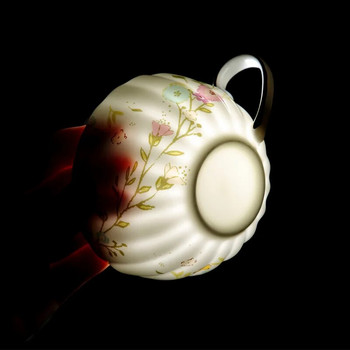 Най-висок клас порцеланова чаша за кафе и чинийка сервиз за кафе от костен порцелан мозайка дизайн контур в златисто комплект чаша за чай и чинийка комплект чинийки
