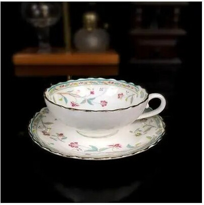 Arany délutáni teáscsésze csészealj készlet Kávéscsésze teáskanna készlet Teatálca koszorúslány ajándék