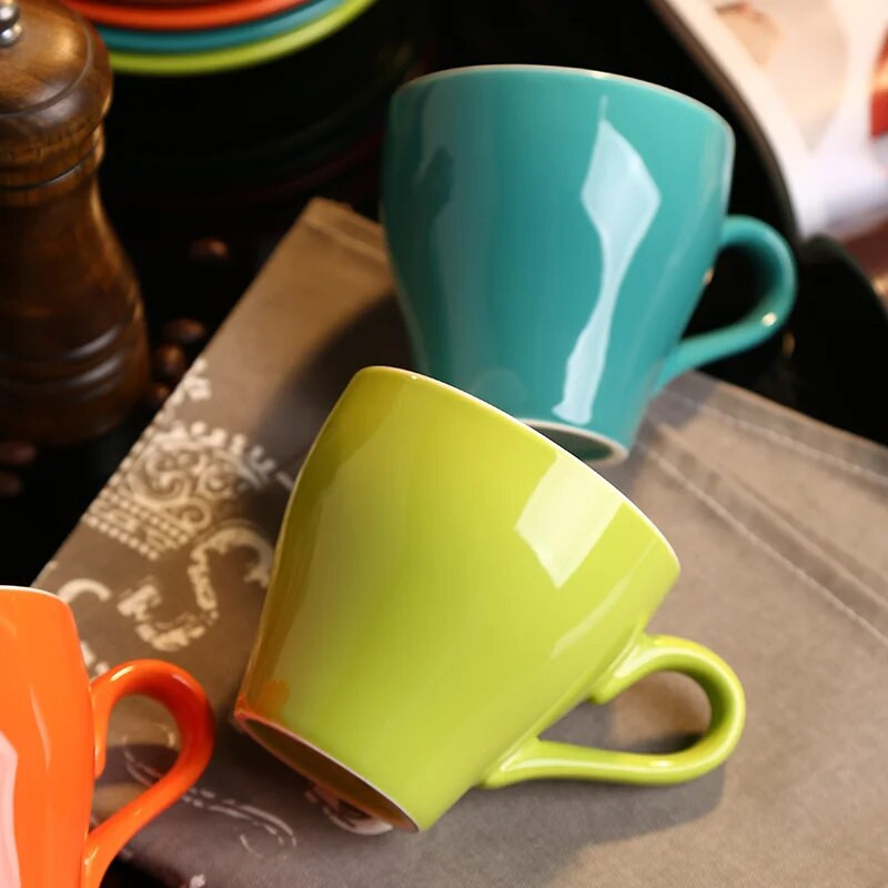 Комплект чаши и чинийки с широко гърло, керамична цветна глазура, чаша с гирлянди за състезания, чаша за лате, чаша за кафе, лале, 280 ml