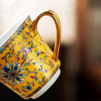 Китайски стил емайлиран цветен комплект съдове за чаша за кафе Ретро двор стил Златен щрих Керамична чаша за чай Висококачествена кафе чаша за напитки Подарък