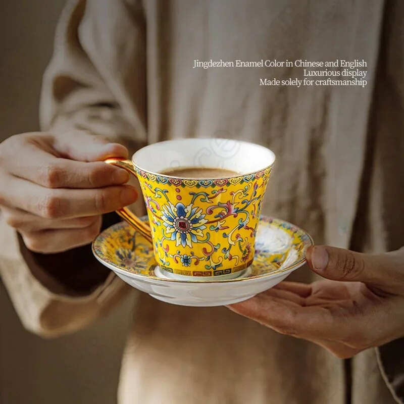 Ķīniešu stila emaljas krāsas kafijas krūzes trauku komplekts Retro Court Style Gold Stroke keramikas tējas tase Augstas kvalitātes kafejnīcas dzērienu krūze, dāvana