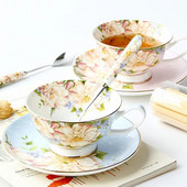 Britų stiliaus Bone China kavos puodelis ir lėkštės rinkinys su šaukštu, porcelianiniai keramikiniai kavos indai, gėlių arbatos puodelis su padėklu, mada