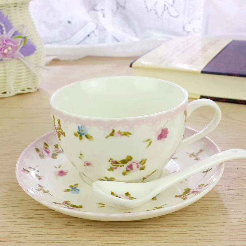 Puodeliai ir lėkštės Keramikinė kava Pusryčiai Pienas Arbatos Puodelių Rinkinys Su Šaukštu ir Disku Virtuvės Gėrimų Indai Vestuvių Dovanos 200ml