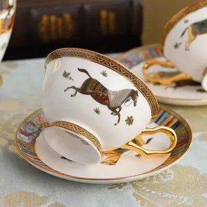 Visokokvalitetno kinesko porcelansko posuđe, kineska crvena šalica za kavu, keramička posuda za šalicu za crni čaj, životinjski stolni pribor, darovi za vjenčanje i useljenje