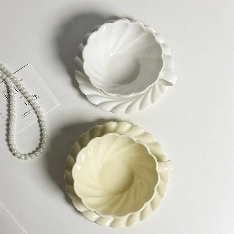 Francuska krem keramička šalica i tanjur Prekrasne vintage čipkane reljefne šalice za kavu Mlijeko i zob za doručak Poslijepodnevni čaj Šalice za piće