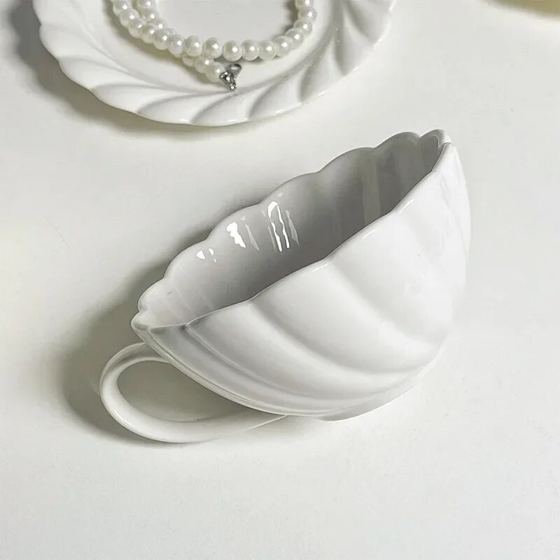 Francuska krem keramička šalica i tanjur Prekrasne vintage čipkane reljefne šalice za kavu Mlijeko i zob za doručak Poslijepodnevni čaj Šalice za piće