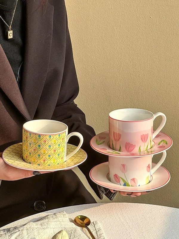 Korean ins tulipan šalica za kavu i set posuđa Little fresh girl high beauty keramička šalica šalica za poslijepodnevni čaj Dim sum set posuđa