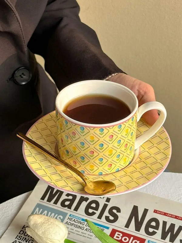 Korean ins tulipan šalica za kavu i set posuđa Little fresh girl high beauty keramička šalica šalica za poslijepodnevni čaj Dim sum set posuđa