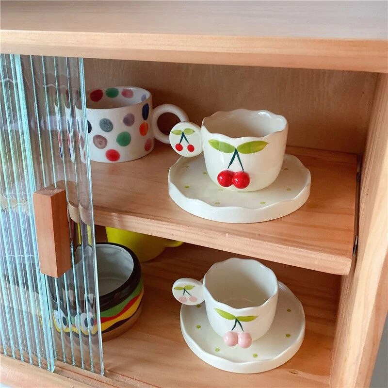 „Fashion Ins“ keramikinis puodelis, kavos puodelis ir lėkštės rinkinys „Kawaii“ 3D vyšnių popietės arbatos biuro gėrimo puodelis pyragas, desertinė lėkštė, dovana