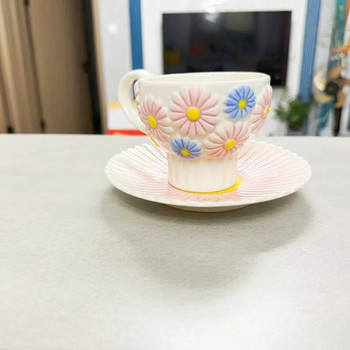 Ръчно рисувана релефна хризантема Чаша за кафе и чинийка Европейска керамична чаша за кафе Чинийка за закуска Чаша за следобеден чай и чинийка