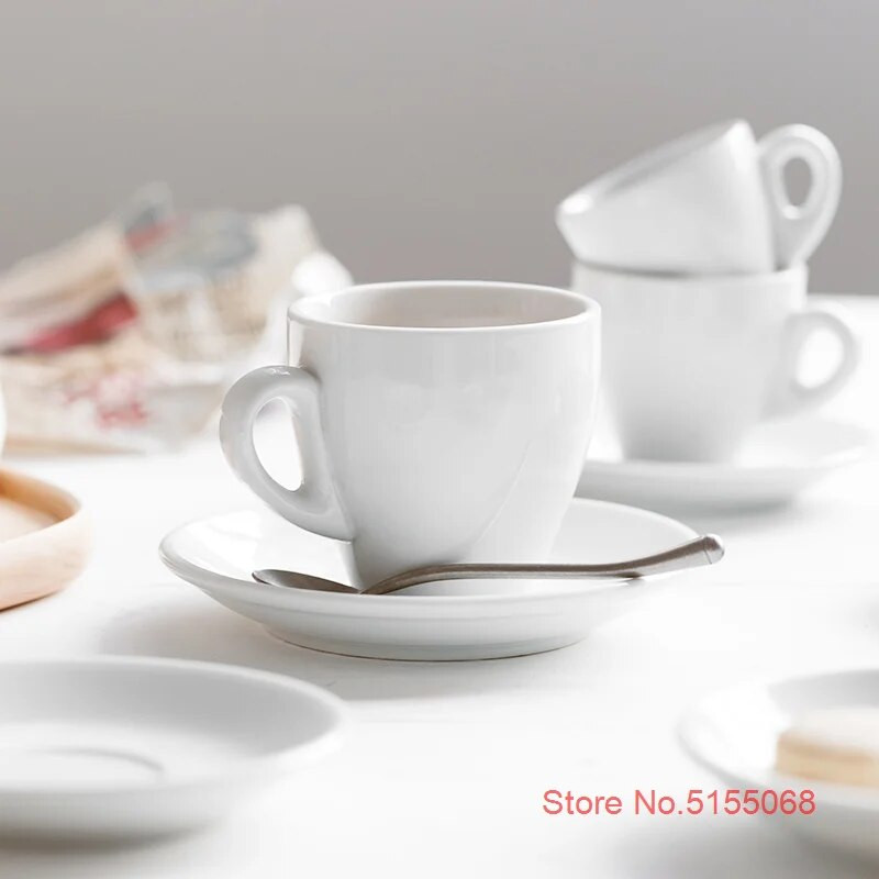 70 ml Nordic Style Tulbi espressotassi ja alustassi komplektid Väikesed puhasvalged keraamilised Odavad Itaalia kohvikruusid Coffee House Cafe hulgimüük