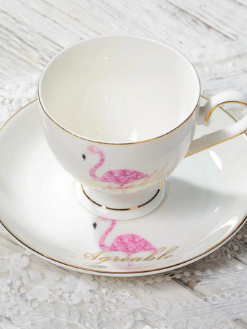 Σκανδιναβικό στυλ μινιμαλιστικού χρυσού βαμμένα κεραμικά φλιτζάνια και πιάτα βρετανικού απογευματινού τσαγιού μαύρο τσάι