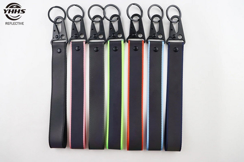 Brelocuri reflectorizante negre 100% chingă din nailon Pandantiv reflector de înaltă vizibilitate pentru genți pentru copii Accesorii pentru călărie Produs de siguranță