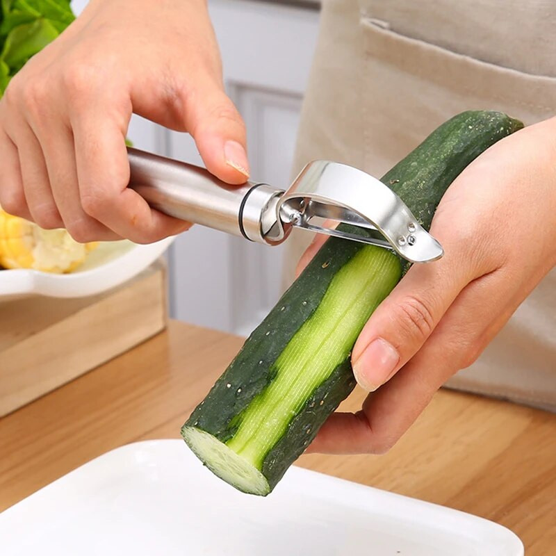 304 Nerūsējošā tērauda mizotājs Daudzfunkcionāls daudzfunkcionāls skuveklis ar iekaramo caurumu Mizošanas nazis Virtuves Dārzeņu un augļu instrumenti