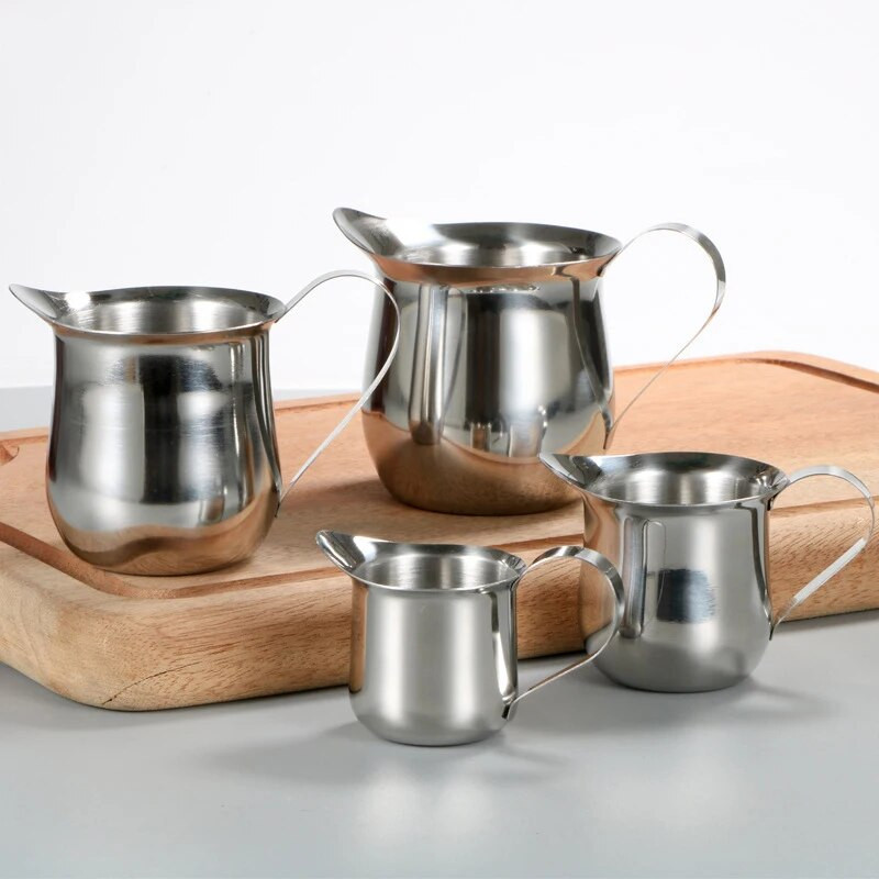 Vrč za pjenjenje kave s mlijekom, vrč od nehrđajućeg čelika 304 s vagom, proces boje za kavu s latte parom, kuhinjski dodaci za kafiće 2023.