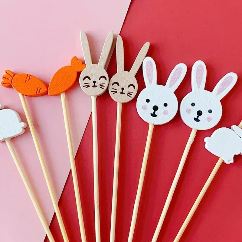 100 vnt. Velykų vaisių šakutė vienkartinė bambuko iešmeliai Triušio morkų maisto rinktukai Vaisių šakutė sumuštinis švediško stalo lazdelė Linksmų Velykų dekoras