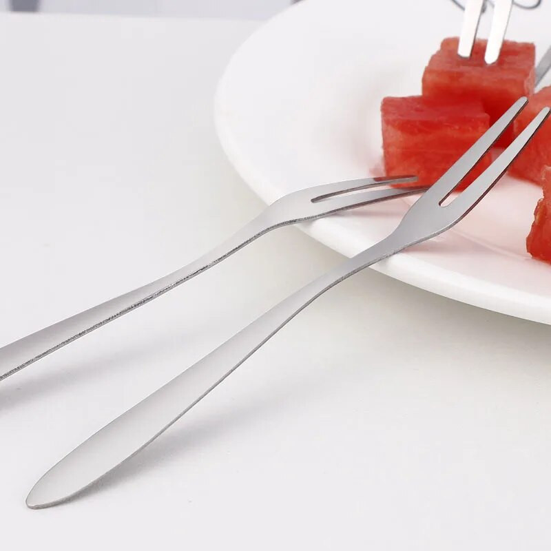 5kom/komplet Voćna vilica s dva zuba Srebrni kolač od nehrđajućeg čelika Grickalice Western posuđe Lijepe mini vilice za desert Odijelo Kućni pribor za jelo
