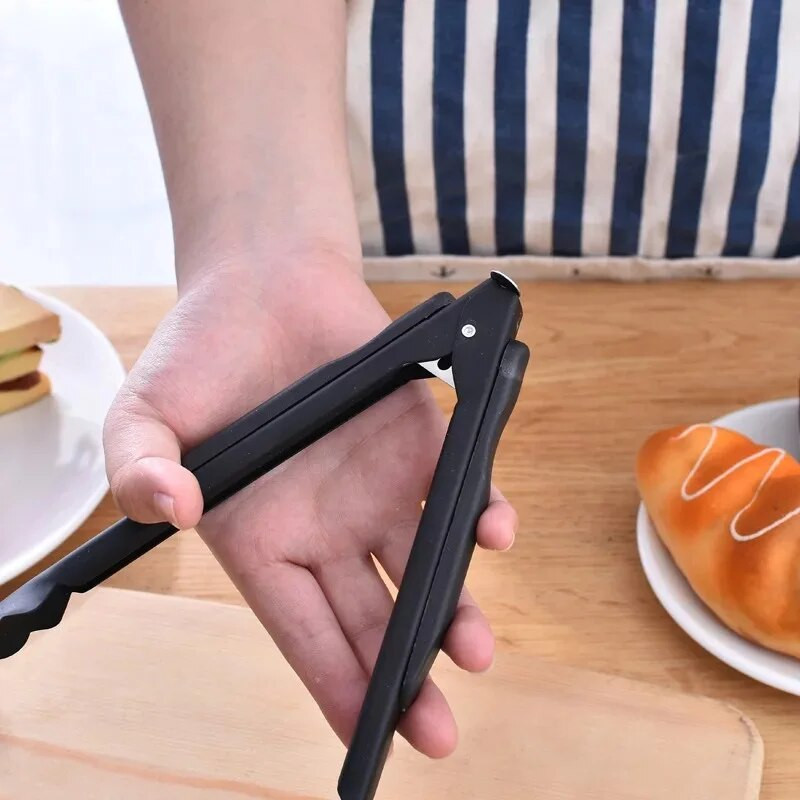 Черна дълга дръжка Щипка за барбекю за храна Клипс за торта Бюфет Скоба за сервиране Съдове от неръждаема стомана Съдове за готвене Кухненски аксесоари