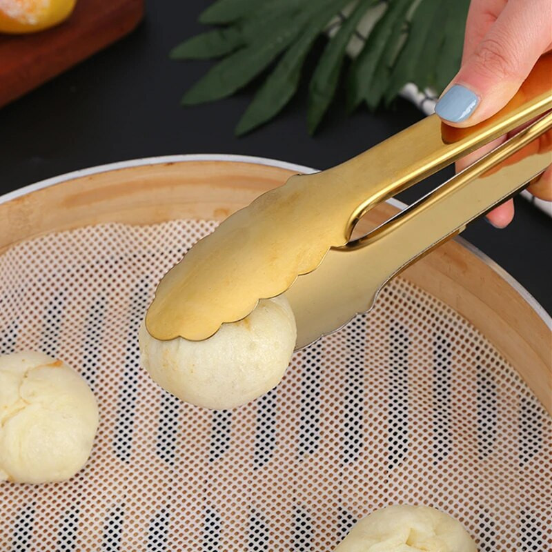 Нехлъзгаща се златна щипка за сервиране на храна от неръждаема стомана Топлоустойчива скоба за пържоли за барбекю Скоба за торта Хляб Кухненски аксесоари