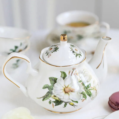 Noble Bone China Teapot 500 ML Pink Camellia Set Posuda za kavu Domaći visokokvalitetni porculanski vrč za kuhanje vode Party Cafe Posuđe za čaj Posuda za čaj Puer