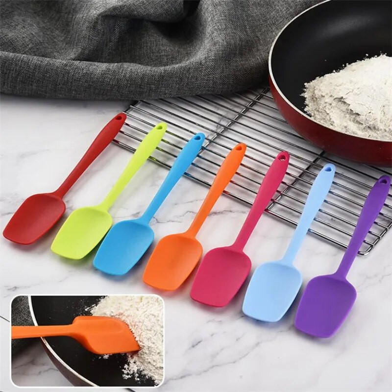 Forró univerzális hőálló integrált nyelű szilikon kanál kaparó spatula fagylalt torta konyhai eszköz