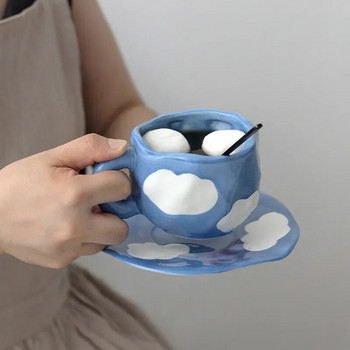 Ръчно рисувано синьо небе и бели облаци Чаша за кафе с чинийка Керамична ръчно изработена чаша за чай Комплект чинийки Сладък подарък Tazas De Cafe