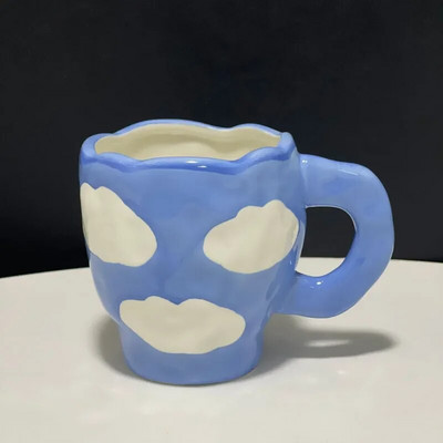 Ručno oslikano plavo nebo i bijeli oblaci Šalica za kavu s tanjurićem Keramička ručna izrada šalica za čaj Set tanjurića Slatki poklon Tazas De Cafe