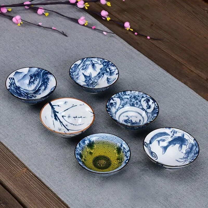 1 БР. Традиционна синя и бяла порцеланова чаша за чай Купа за чай против нагар, ръчно рисувана керамична конусна чаша Чаши за медитация Чаен комплект