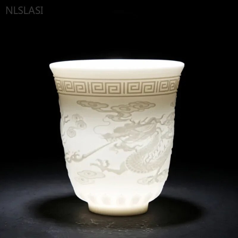 1Gb Dehua baltā porcelāna tējas krūze, ar rokām darināta reljefa pūķa raksta keramikas tējk. Pielāgoti tējas piederumi Mājas meistara krūze