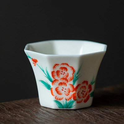 30 ml-es Boutique Pure kézzel festett virágművészet kerámia teáscsésze Nyolcszögletű egypohár Háztartási Kung Fu teáskészlet Teakóstoló mesterpohár