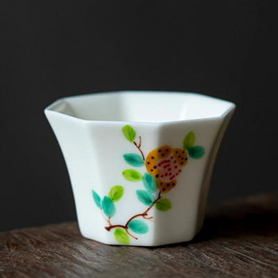 30 ml-es Boutique Pure kézzel festett virágművészet kerámia teáscsésze Nyolcszögletű egypohár Háztartási Kung Fu teáskészlet Teakóstoló mesterpohár