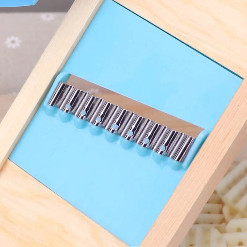 Bulvių pjaustyklė, pjaustyta bulvių tinklelis, dirbinys, tinklelis, šluostymo tinklelis, peilis daržovių pjaustyklė, bangų peilis, pjaustytų gėlių peilis, įtaisai, priedai