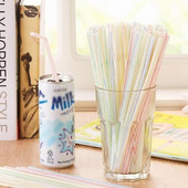 100 vnt / pakuotė 8 colių vienkartiniai plastikiniai gėrimo šiaudeliai įvairiaspalviai dryžuoti lankstūs alkūniniai šiaudeliai vakarėlio barui