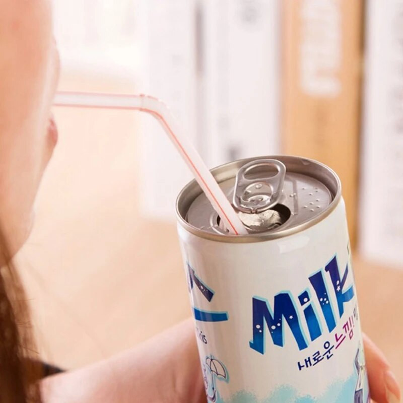 100 vnt / pakuotė 8 colių vienkartiniai plastikiniai gėrimo šiaudeliai įvairiaspalviai dryžuoti lankstūs alkūniniai šiaudeliai vakarėlio barui