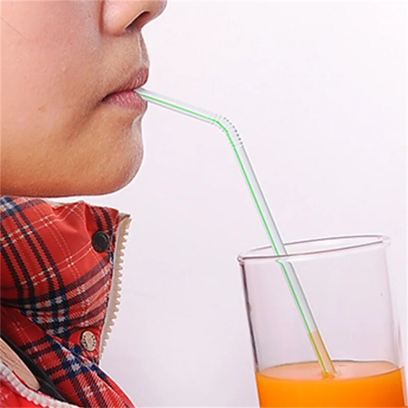 100 vnt spalvingi Pp plastikiniai lankstomi šiaudeliai vienkartiniai gėrimai lankstūs geriamieji šiaudeliai vestuvių dekoravimui virtuvės vakarėlio reikmenys