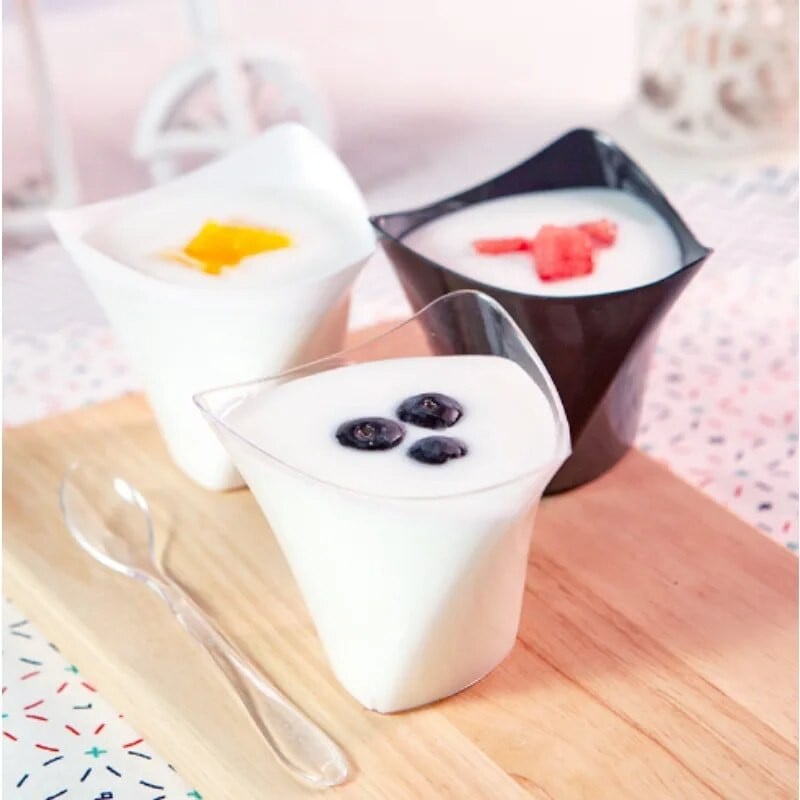 50 DB csavart háromszög eldobható desszert csésze születésnapi partihoz, ünnepi harapnivalók édességhab fagylalthab desszert csésze