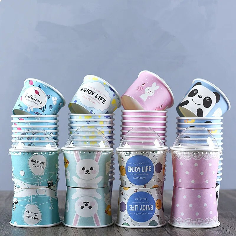 50 tk pabertopsid Sünnipäevapeo magustoidu tassi jäätisekauss kaanega Kvaliteetne multikas 200 ml väike ümmargune ühekordne