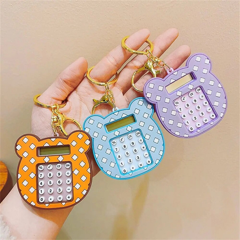 Joc de jucării Bijuterii Pandantiv Calculator electronice de birou Breloc Calculator cu cap de urs Calculator electronic Calculator cu cifre
