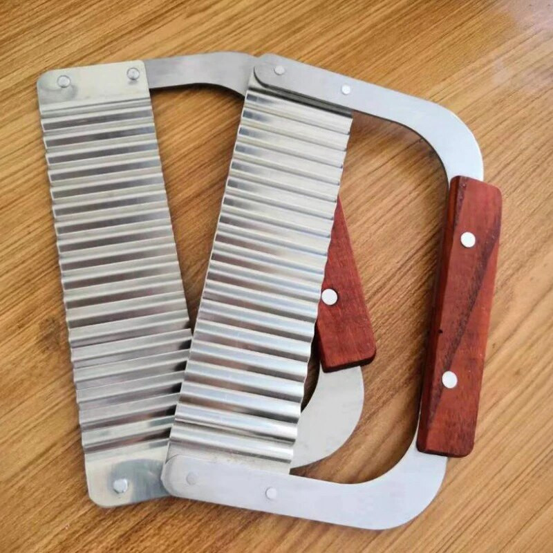 Nerūdijančio plieno medinės rankenos bulvių pjaustyklė, raukšlėta bulvių pjaustyklė Daržovių bangų pjaustyklė Saugūs virtuvės įrankiai