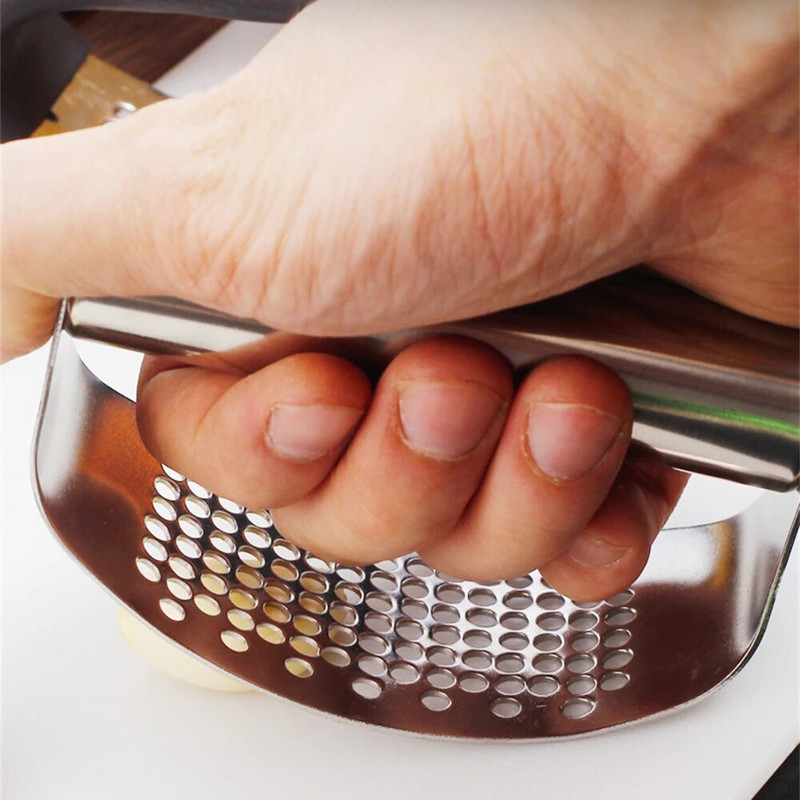 Nerūdijančio plieno česnako spaudimo smulkintuvas Rankinis česnako smulkintuvas Česnako pjaustymo įrankis Vaisiai Daržovės Įrankiai Virtuvės priedai Programėlė