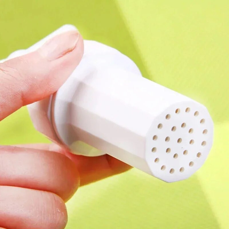 Plastikust küüslaugupressid Kruviga pigistatav koorija küüslaugupurusti valge käsitsi press Praktiline köögi küpsetustööriist Köögitarvikud