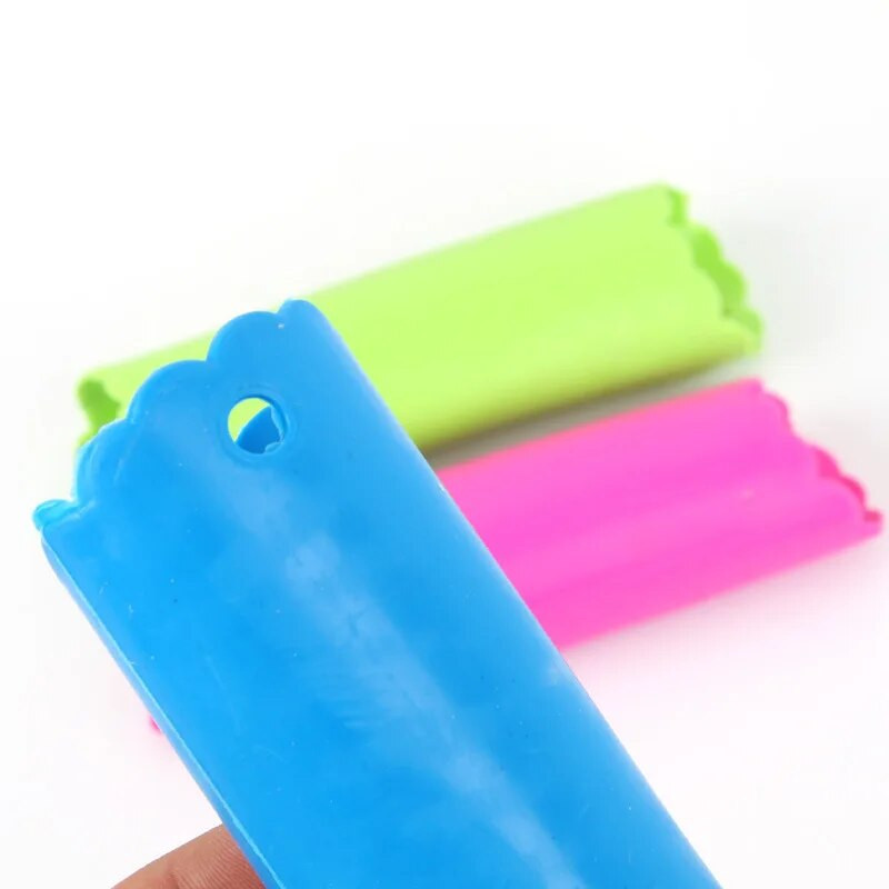 Uus Easy Silikoonist küüslaugukoorija Küüslaugupress Kasulik Rulli Koorimise Abimees Köögis Cook Tool Küüslaugu eemaldaja Barker