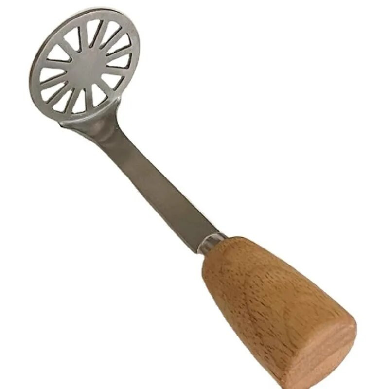 Itin praktiškas stambus kotas, sutirštintas nerūdijančio plieno bulvių grūstuvas